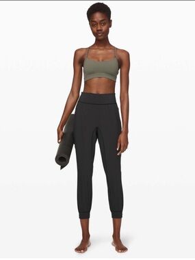 Lululemon Sun Setter Jogger *28"
Black Size 4
